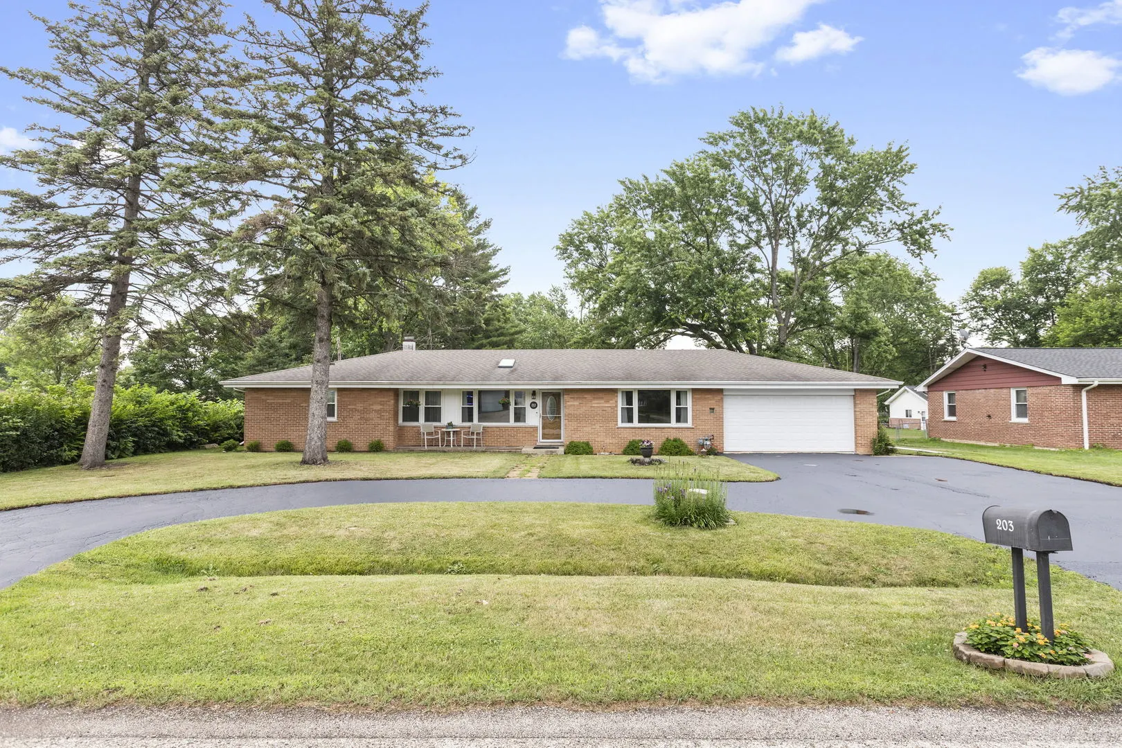 203 Coldren Drive IL