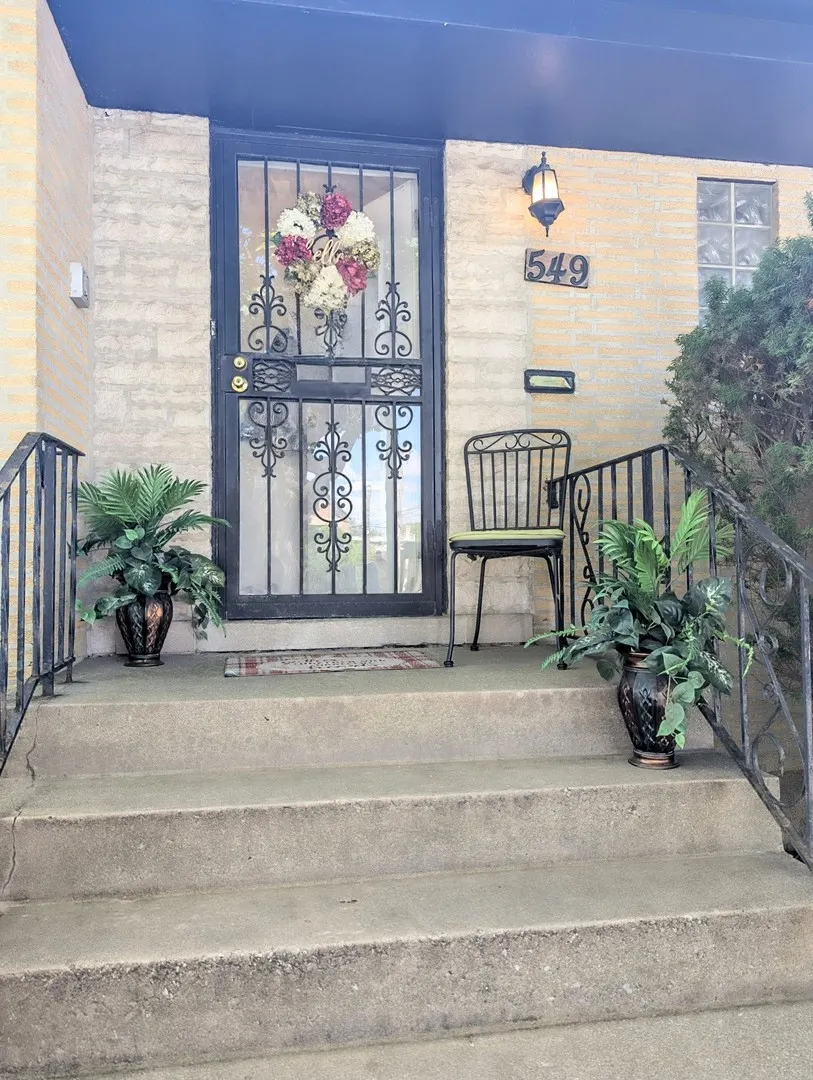 549 E 103rd Place IL