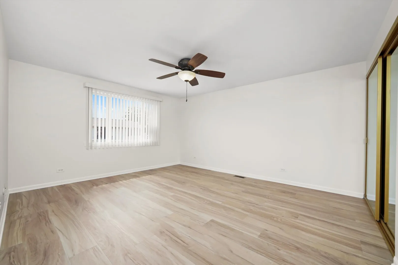 1100 Stoughton Court 1711 IL