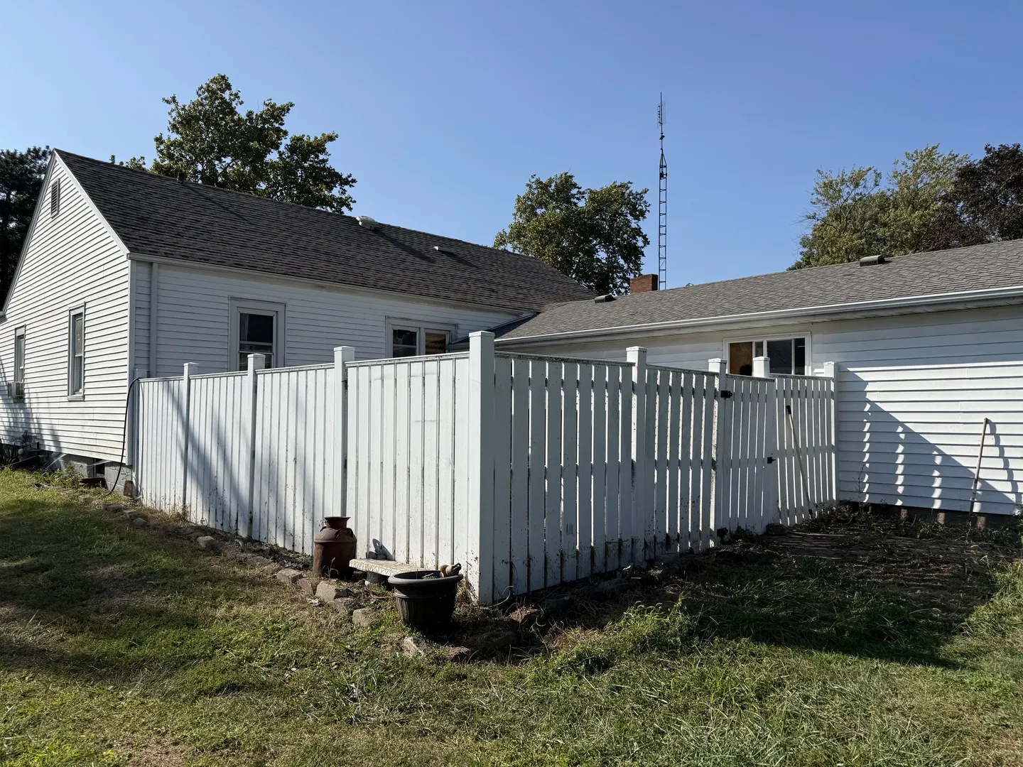 102 Chestnut Street IL