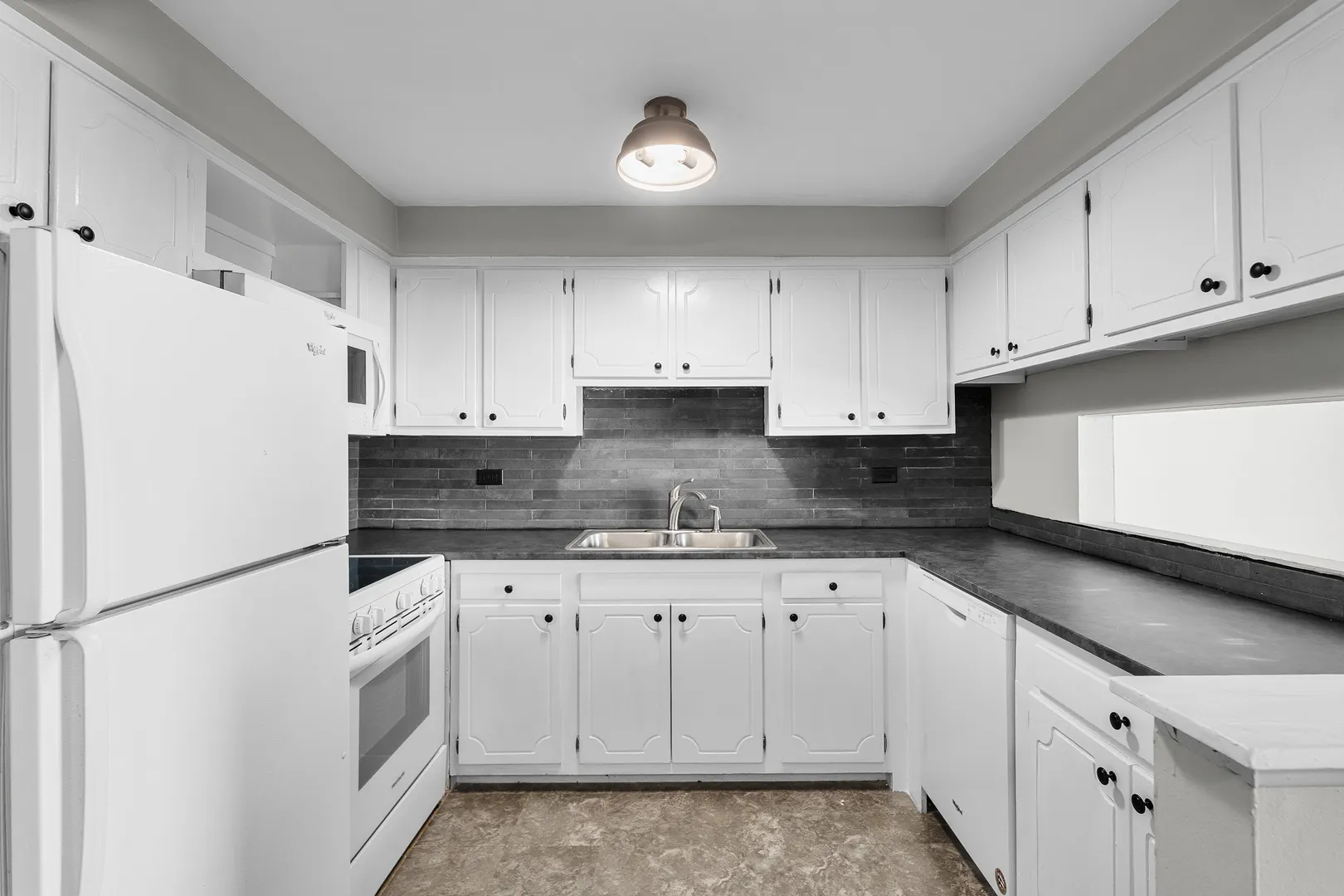 301 E PLAINFIELD Road 4 IL