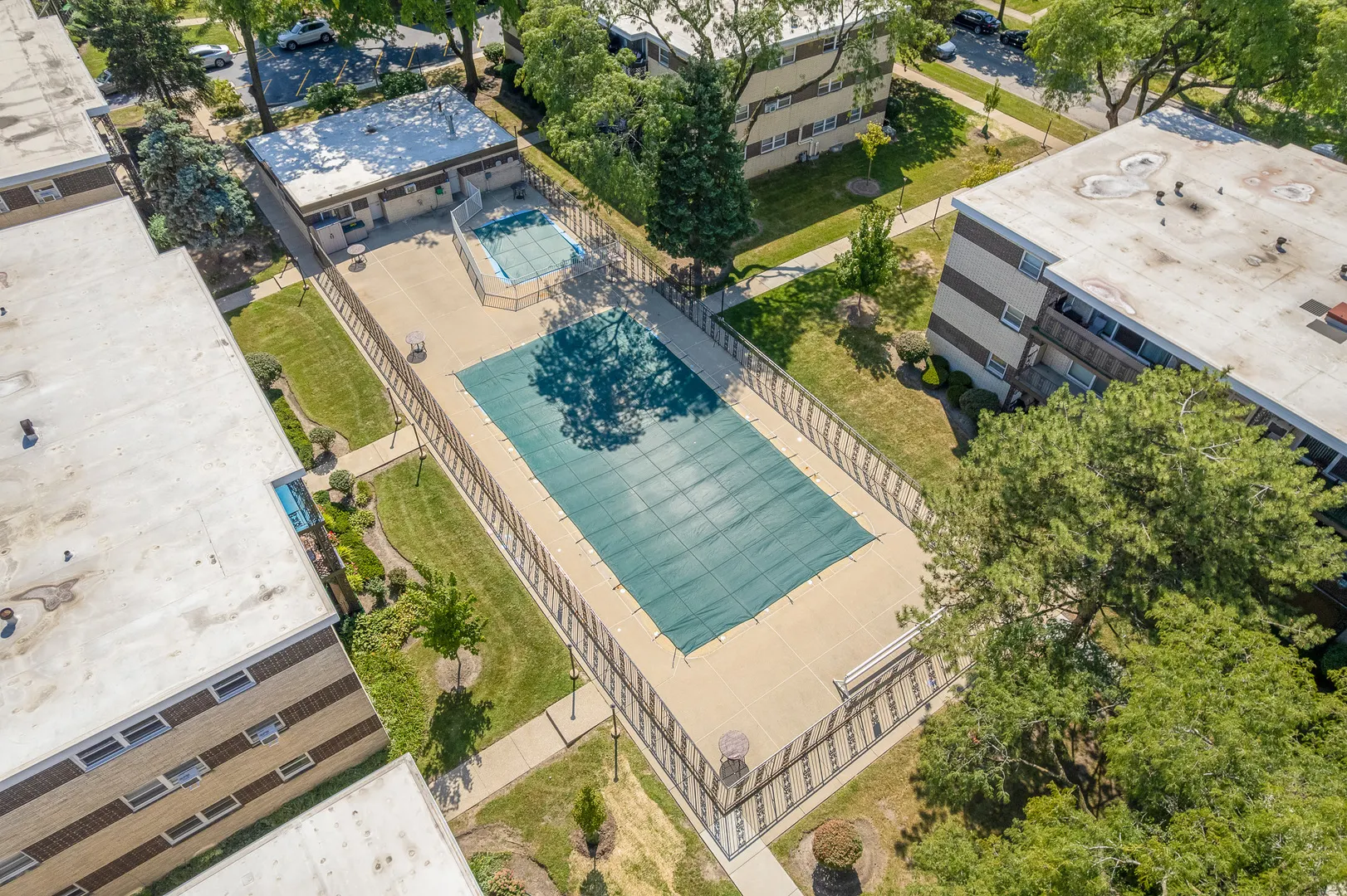 301 E PLAINFIELD Road 4 IL