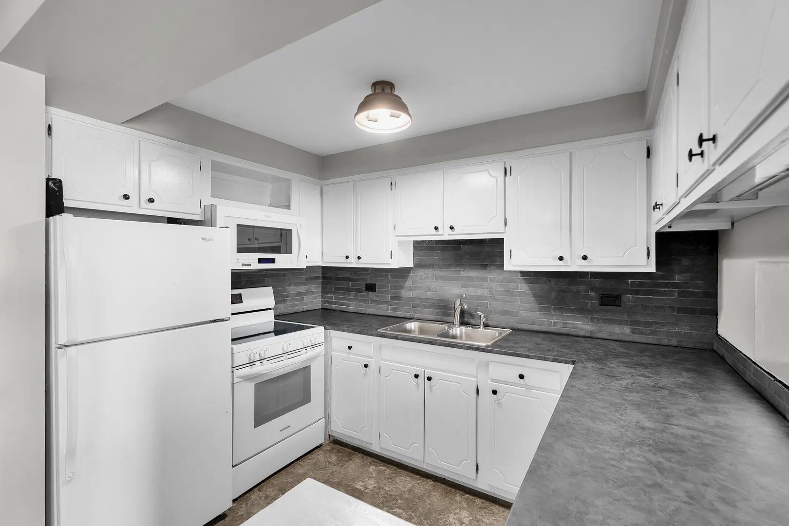 301 E PLAINFIELD Road 4 IL