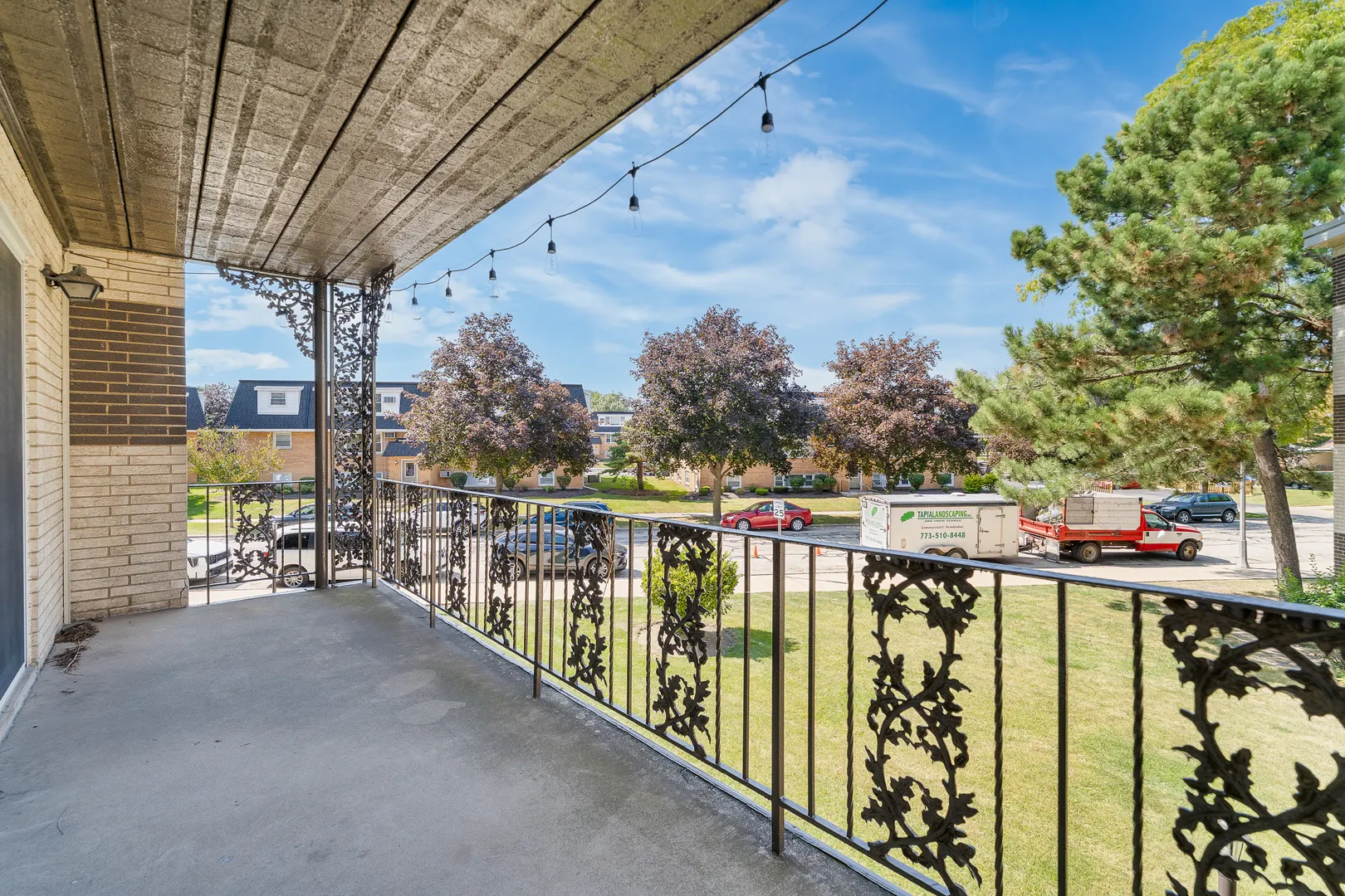 301 E PLAINFIELD Road 4 IL