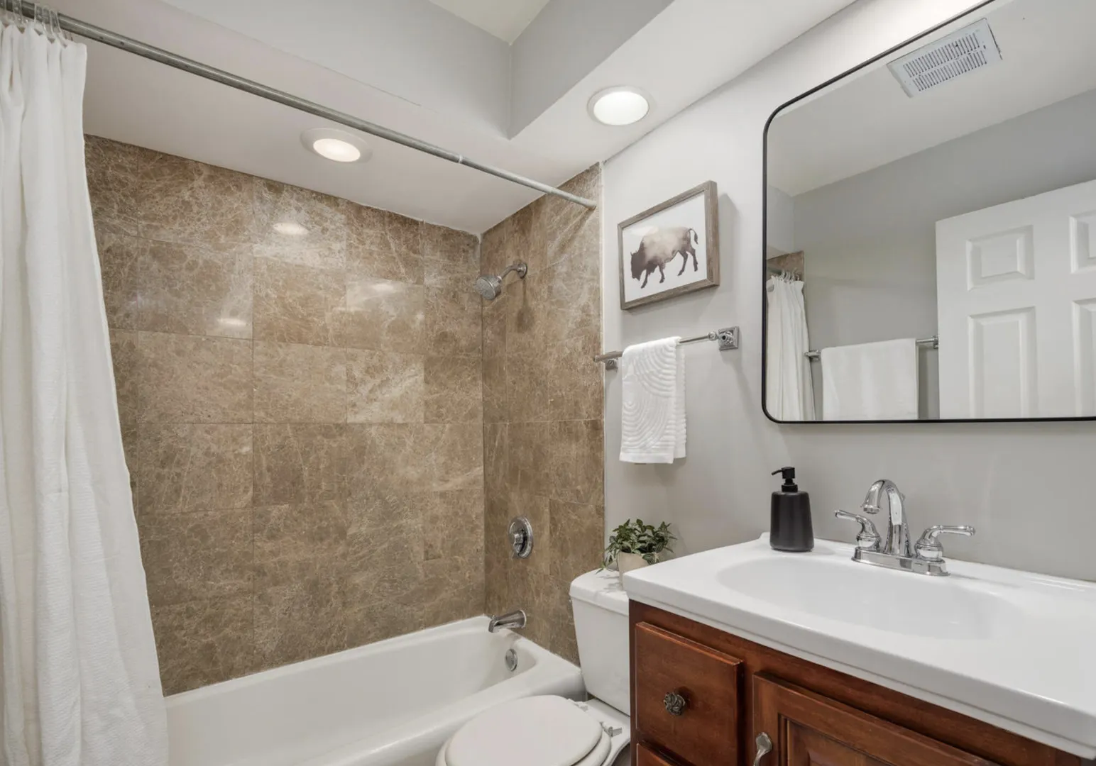 420 W Aldine Avenue 401 IL