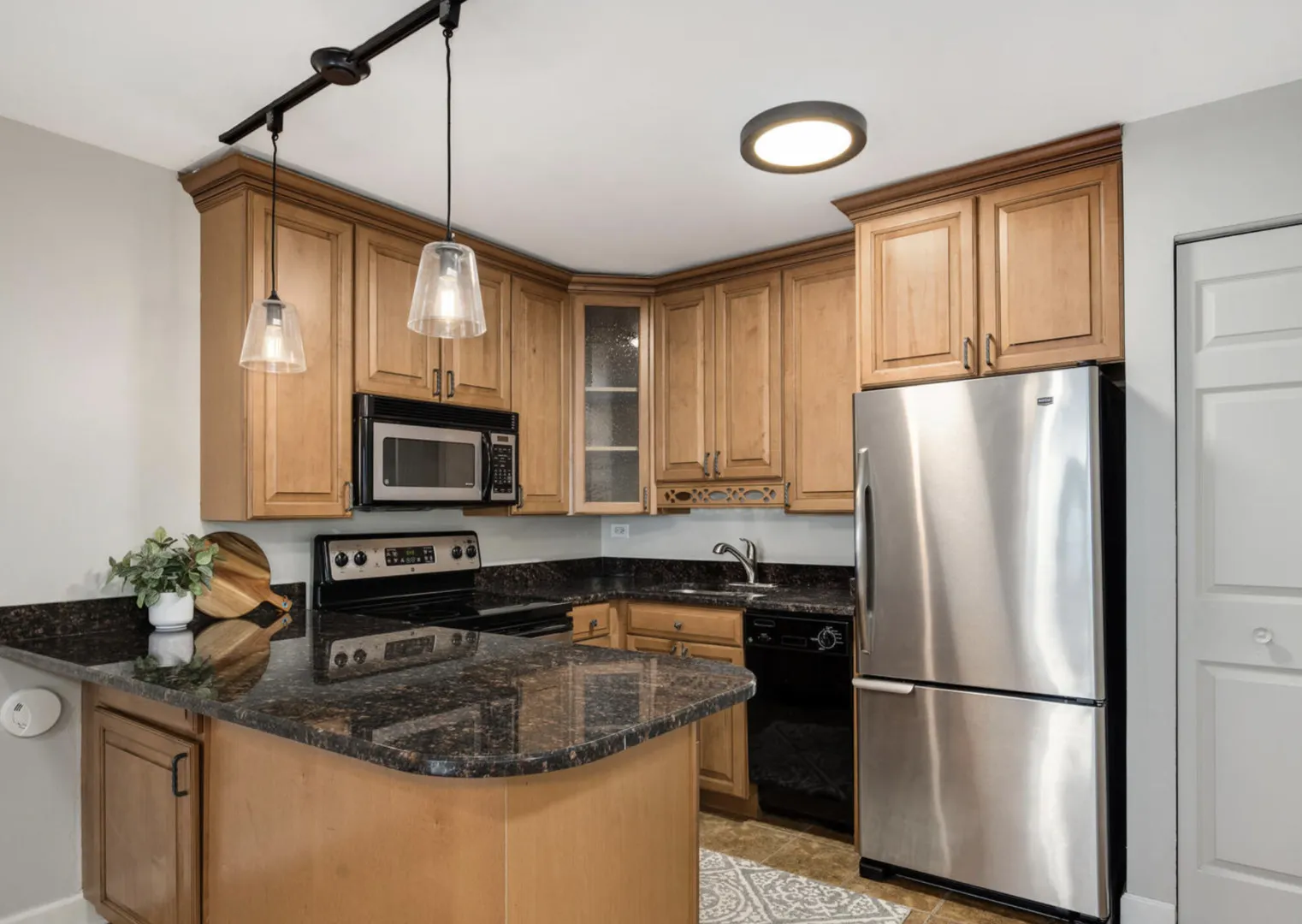 420 W Aldine Avenue 401 IL