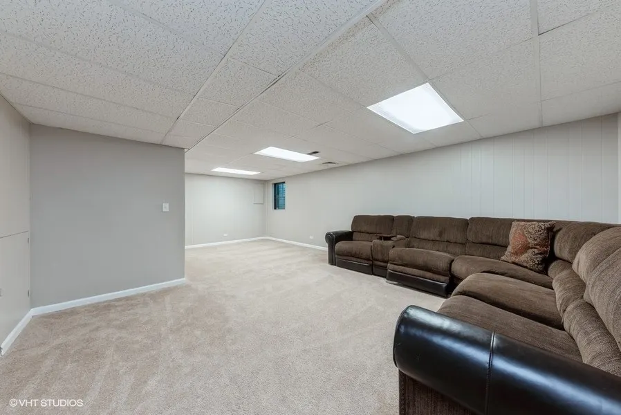 1030 Emerald Drive IL