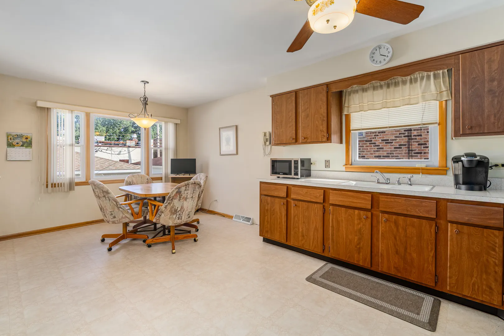 607 Hoxie Avenue IL