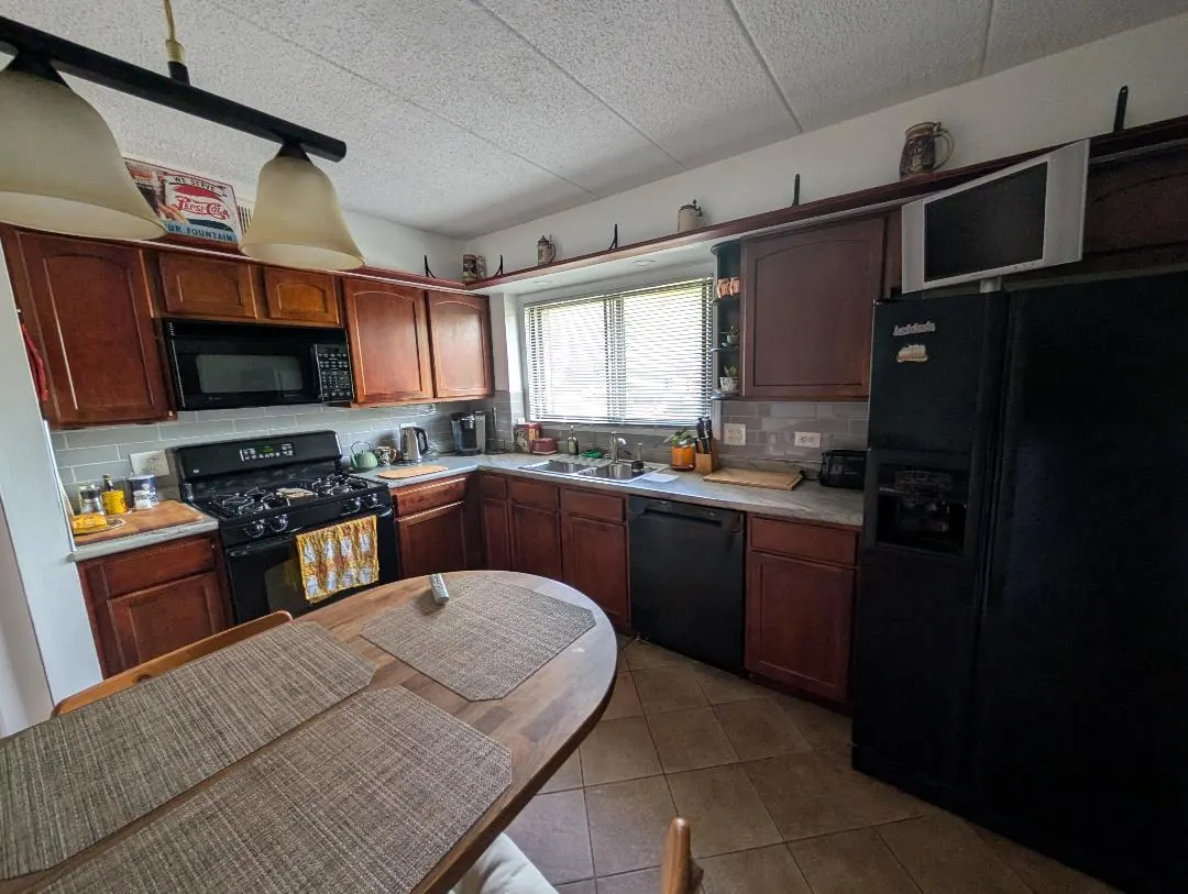 5965 Lakeside Place 204 IL