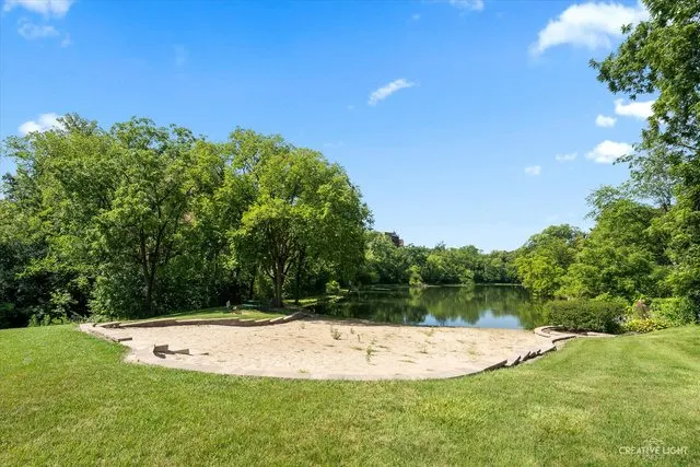 5965 Lakeside Place 204 IL