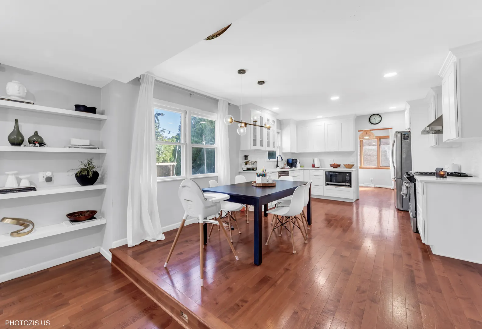 1510 W RUSSELL Court IL