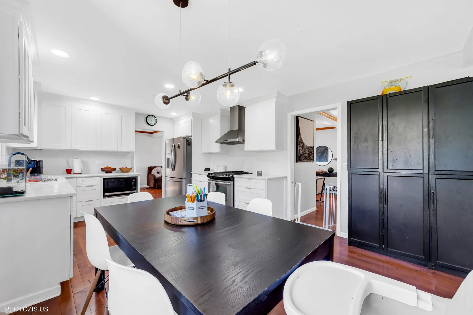 1510 W RUSSELL Court IL