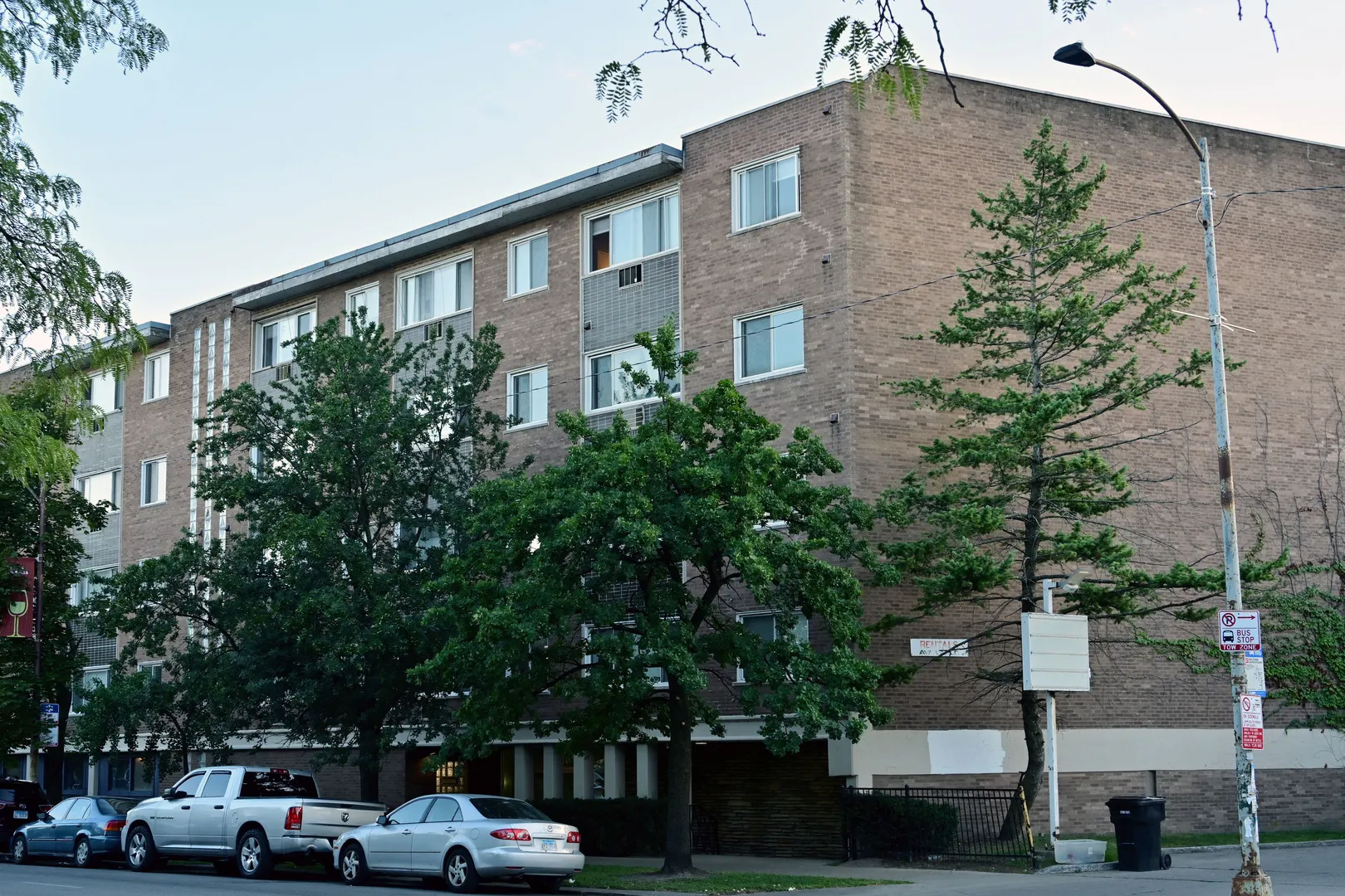 7120 N Sheridan Road 211 IL
