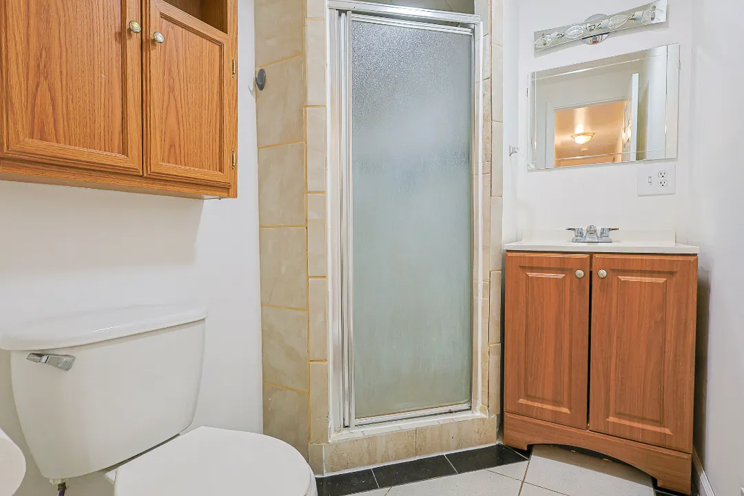1000 Adams Court IL