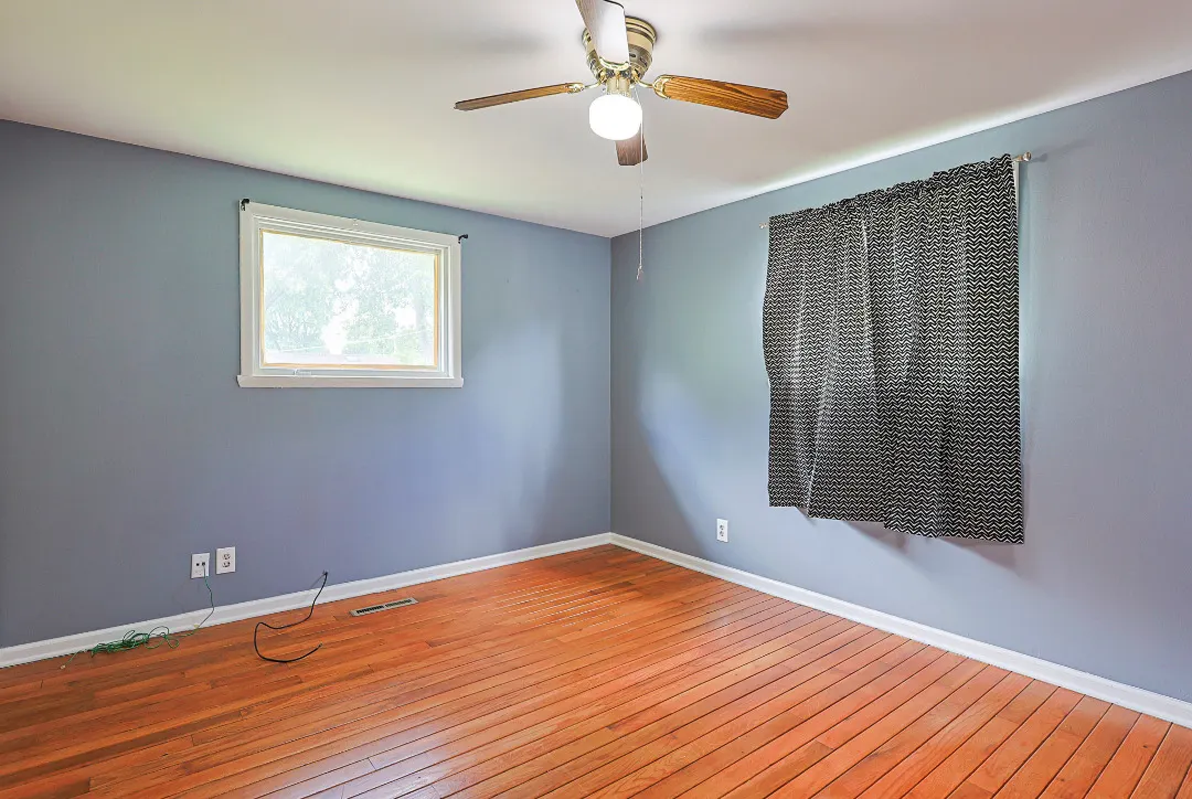 1000 Adams Court IL