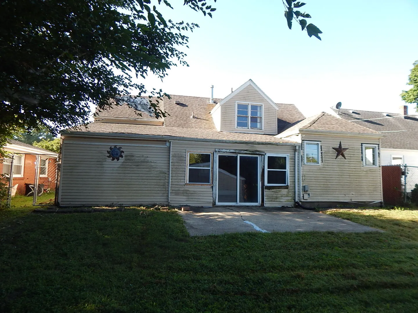 810 W 15th Street IL