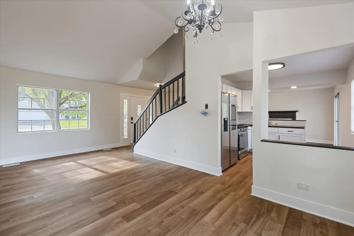 2042 University Drive IL