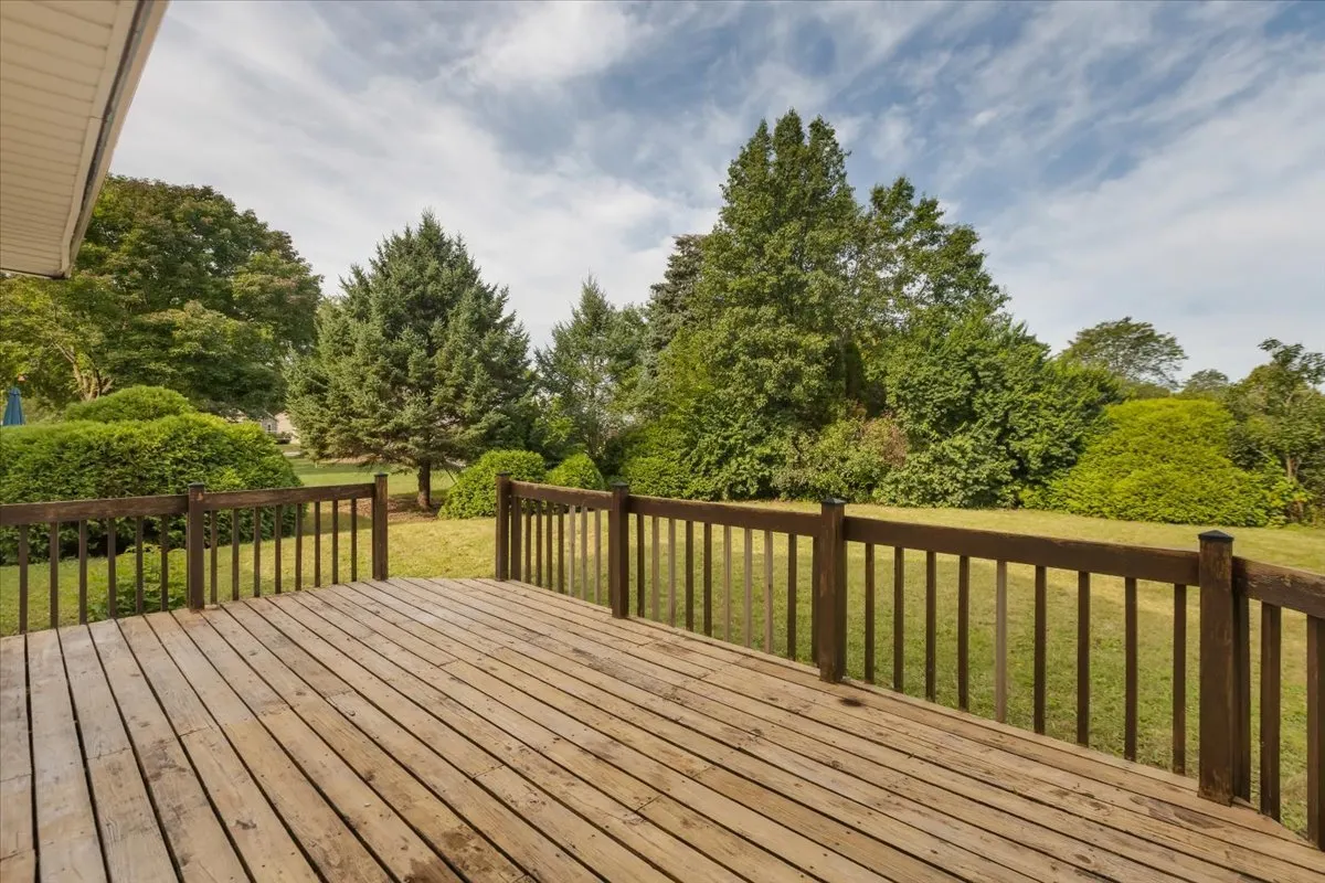 2042 University Drive IL
