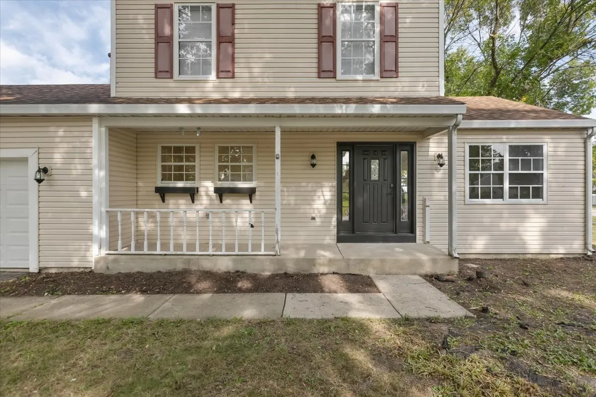 2042 University Drive IL