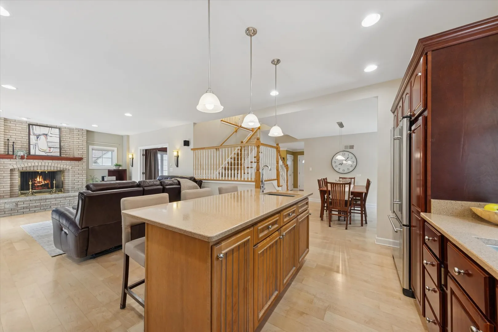 300 E Crescent Avenue IL