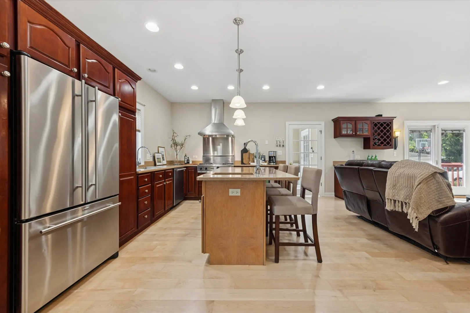 300 E Crescent Avenue IL