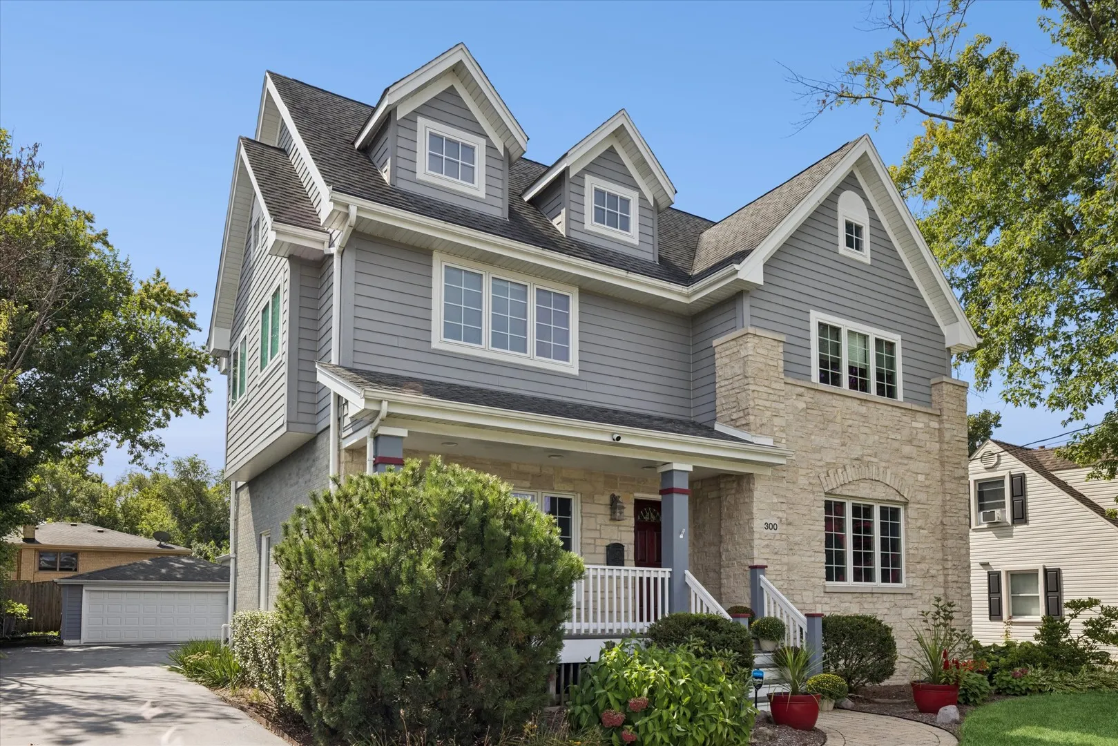 300 E Crescent Avenue IL
