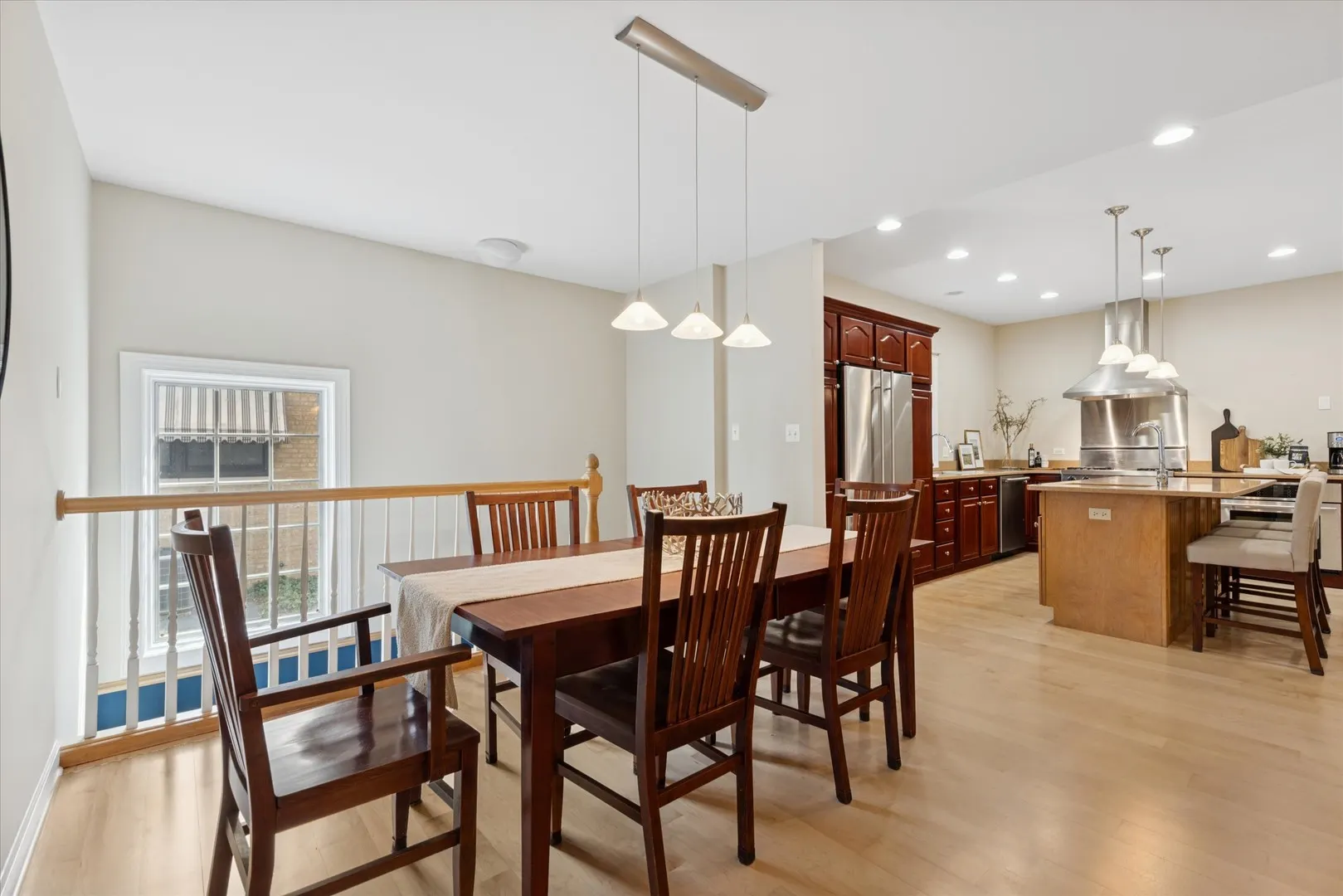 300 E Crescent Avenue IL