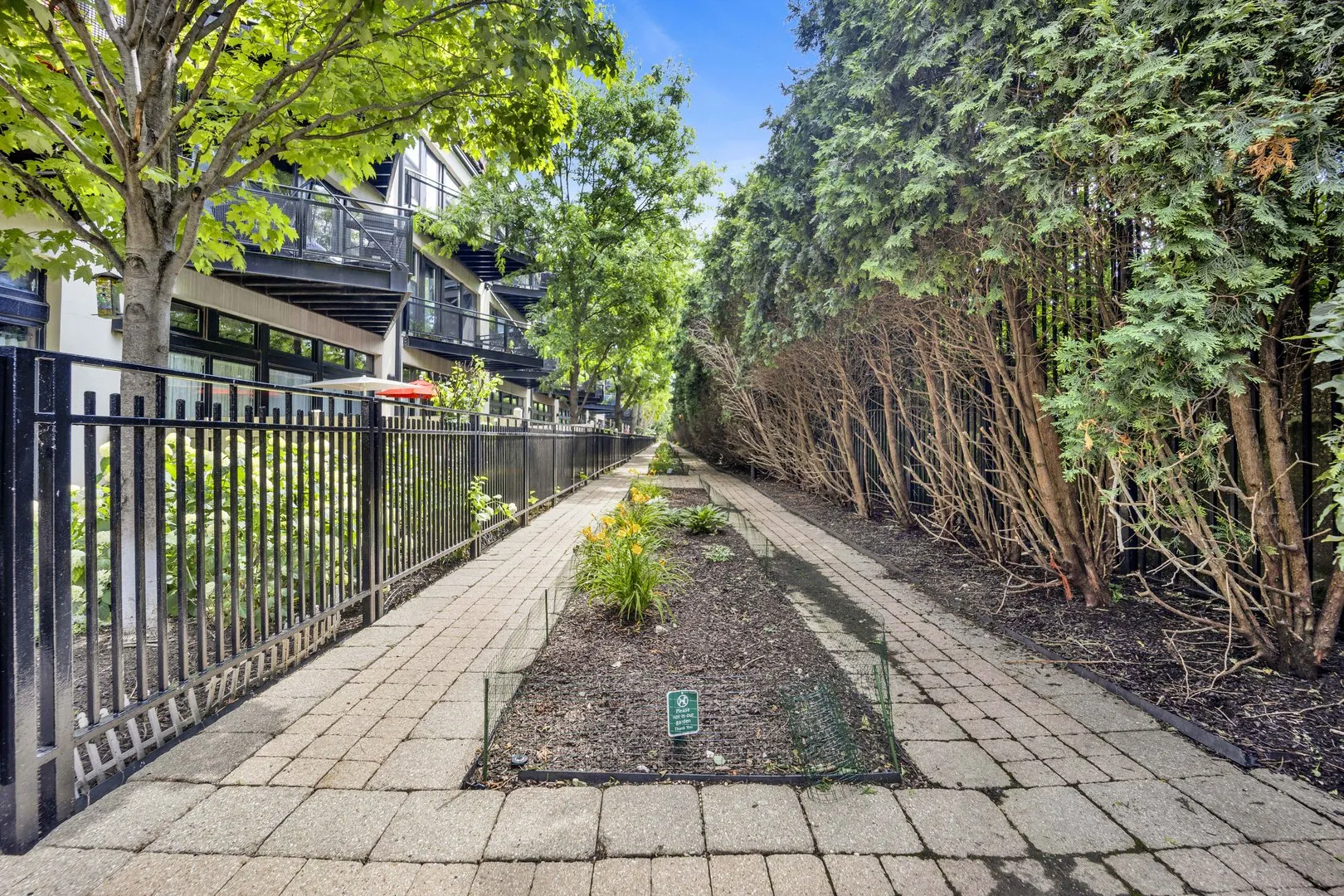 1111 W 15TH Street 224 IL