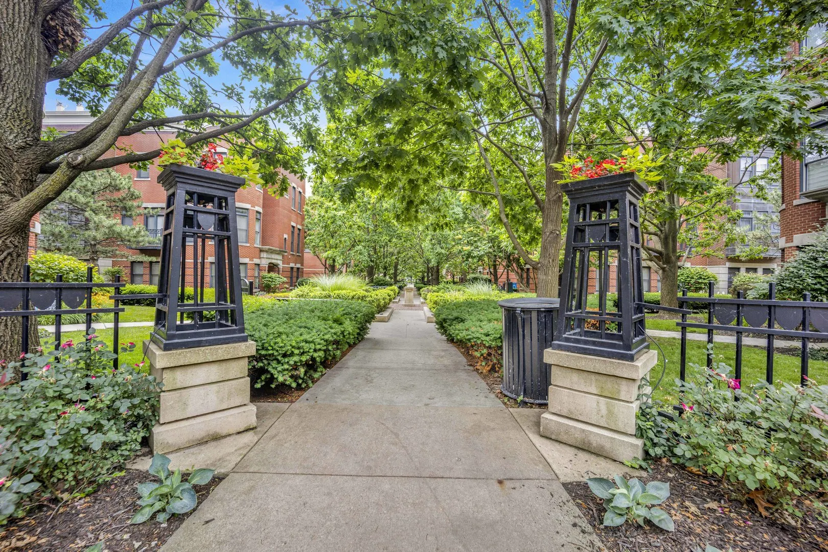 1111 W 15TH Street 224 IL