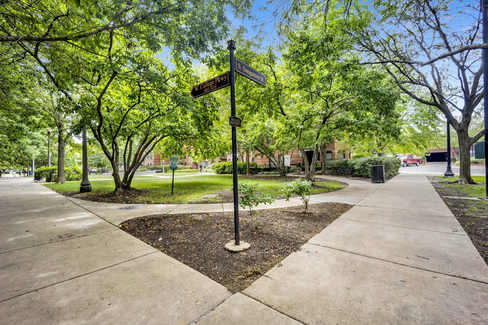 1111 W 15TH Street 224 IL
