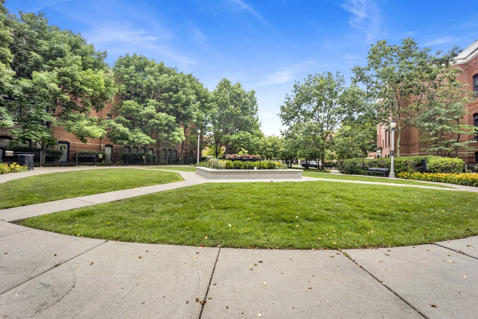 1111 W 15TH Street 224 IL