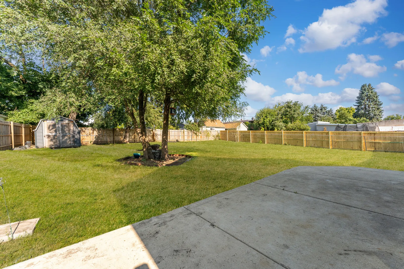 847 OLIVER Avenue IL
