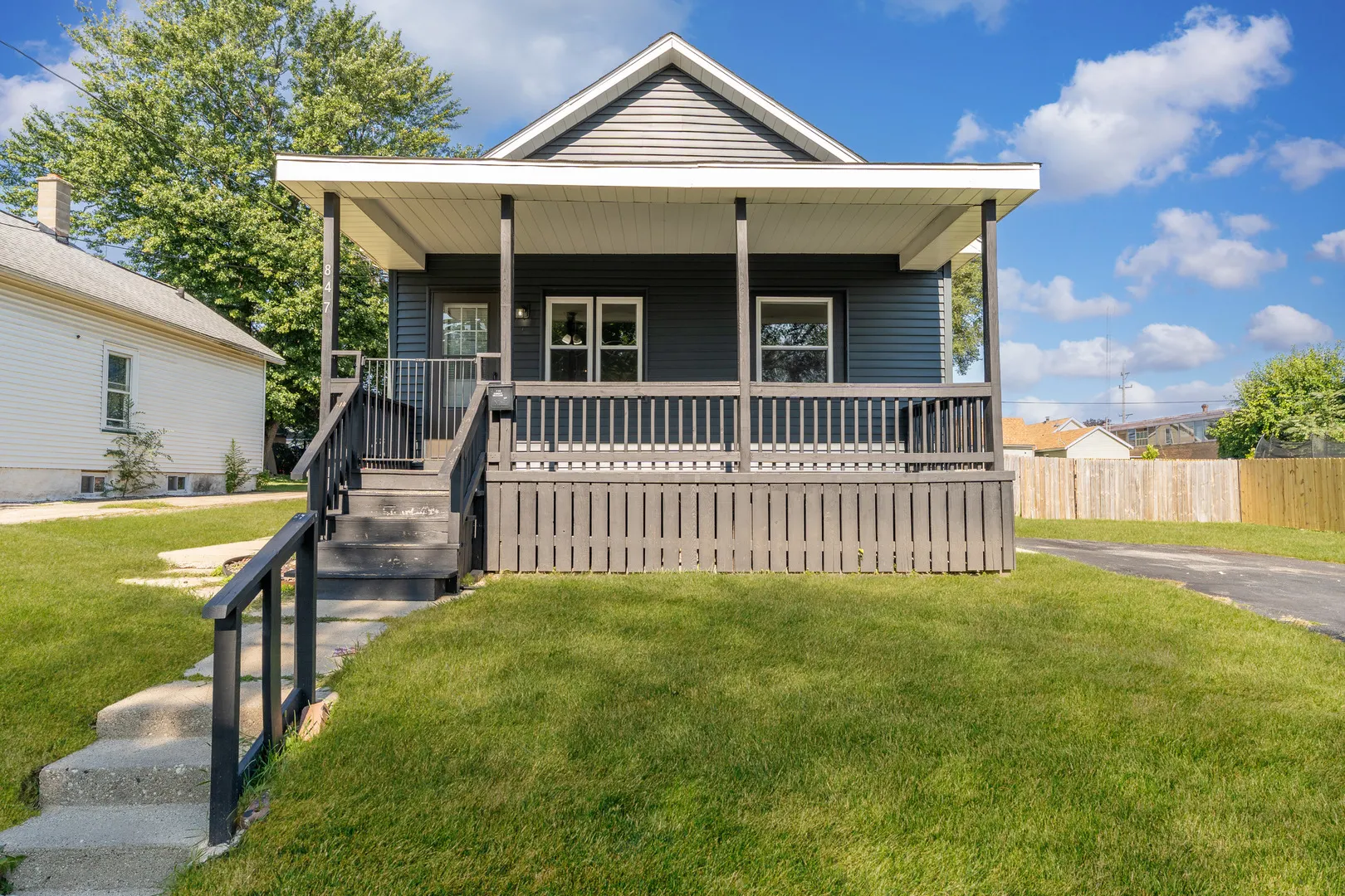 847 OLIVER Avenue IL