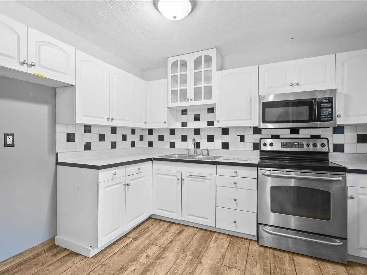 5825 Kirkwood Drive IL