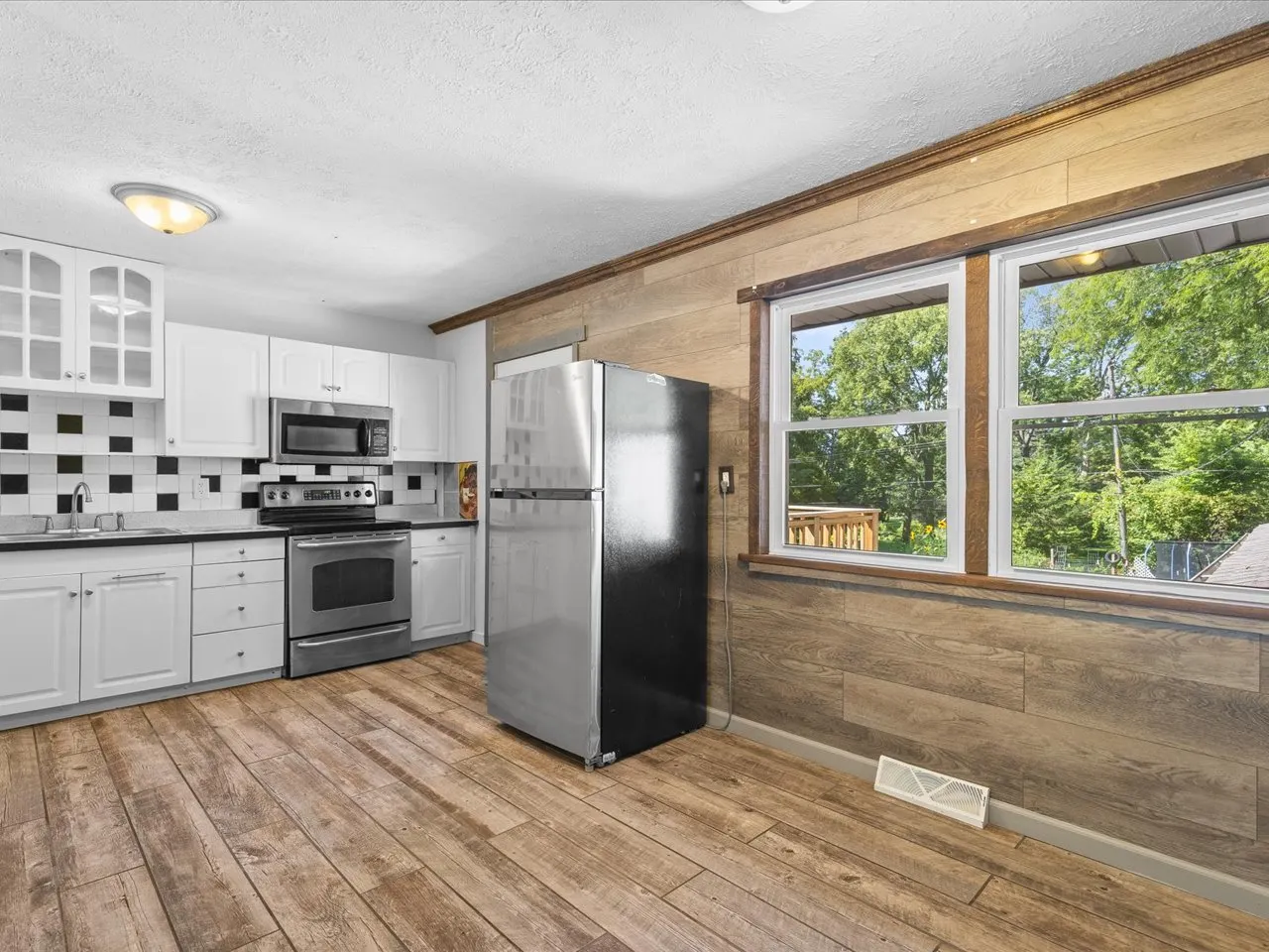 5825 Kirkwood Drive IL