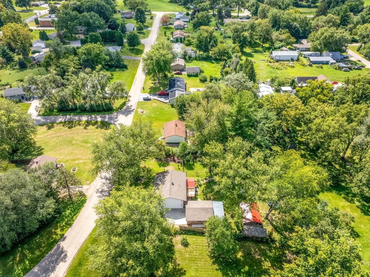 5825 Kirkwood Drive IL