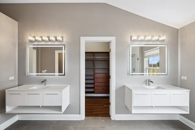 1619 Patriot Boulevard IL