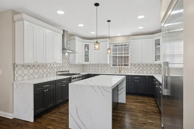 1619 Patriot Boulevard IL