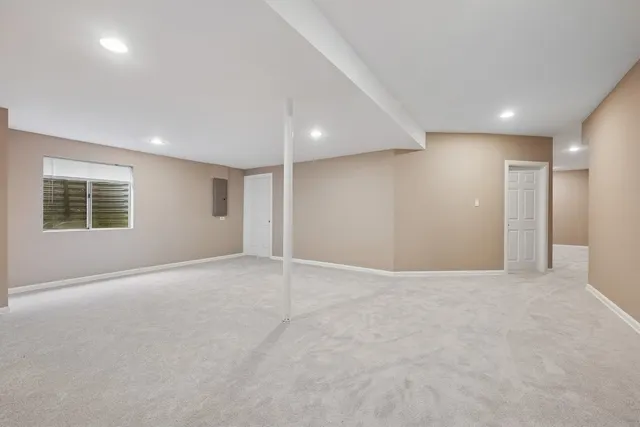 1619 Patriot Boulevard IL