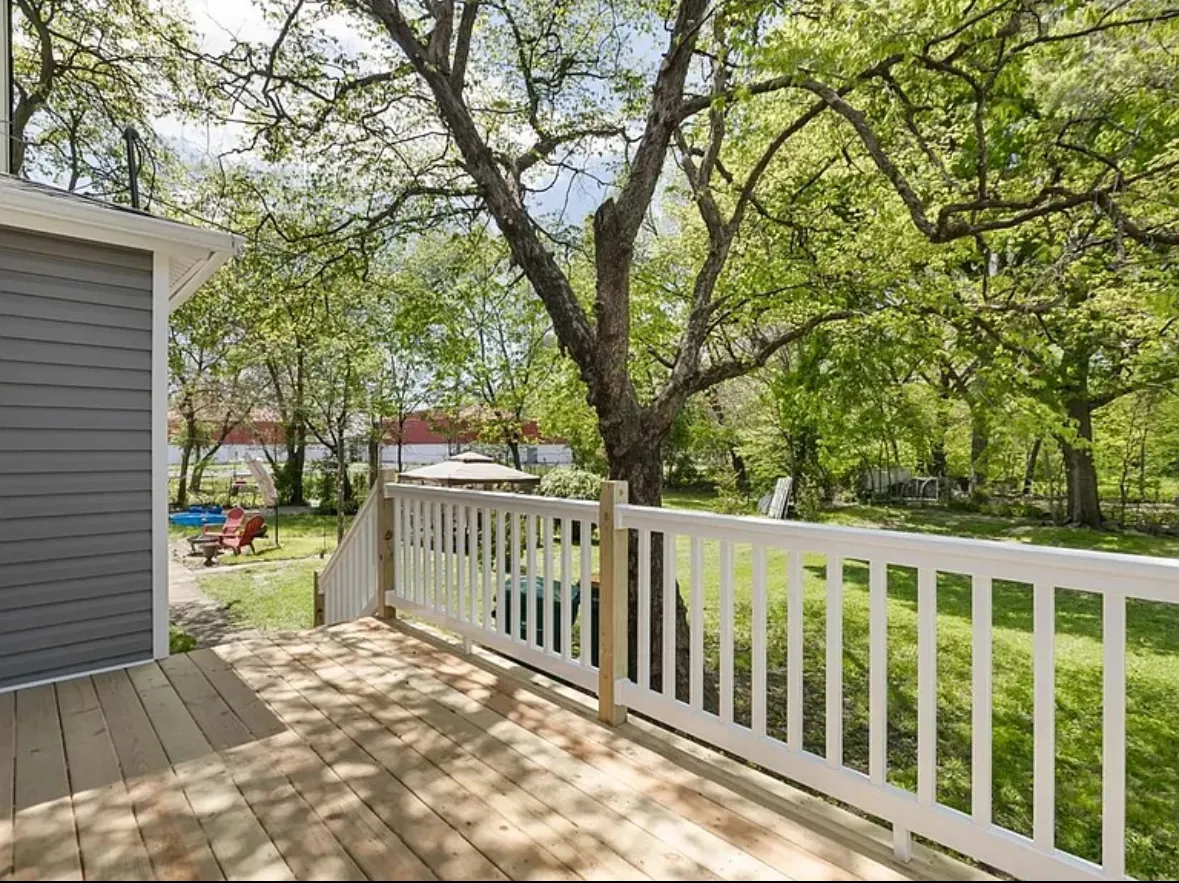 453 Water Street IL