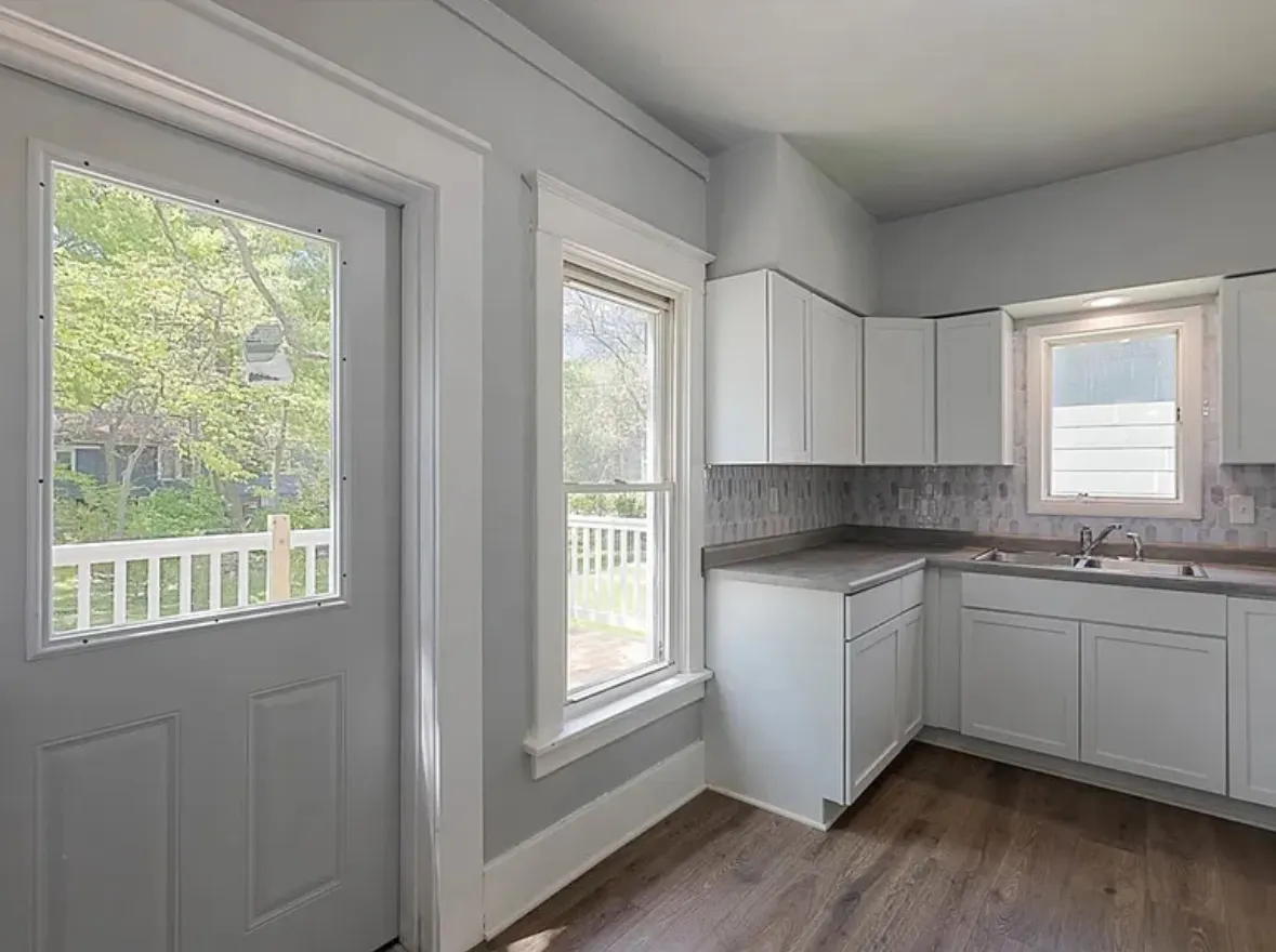 453 Water Street IL