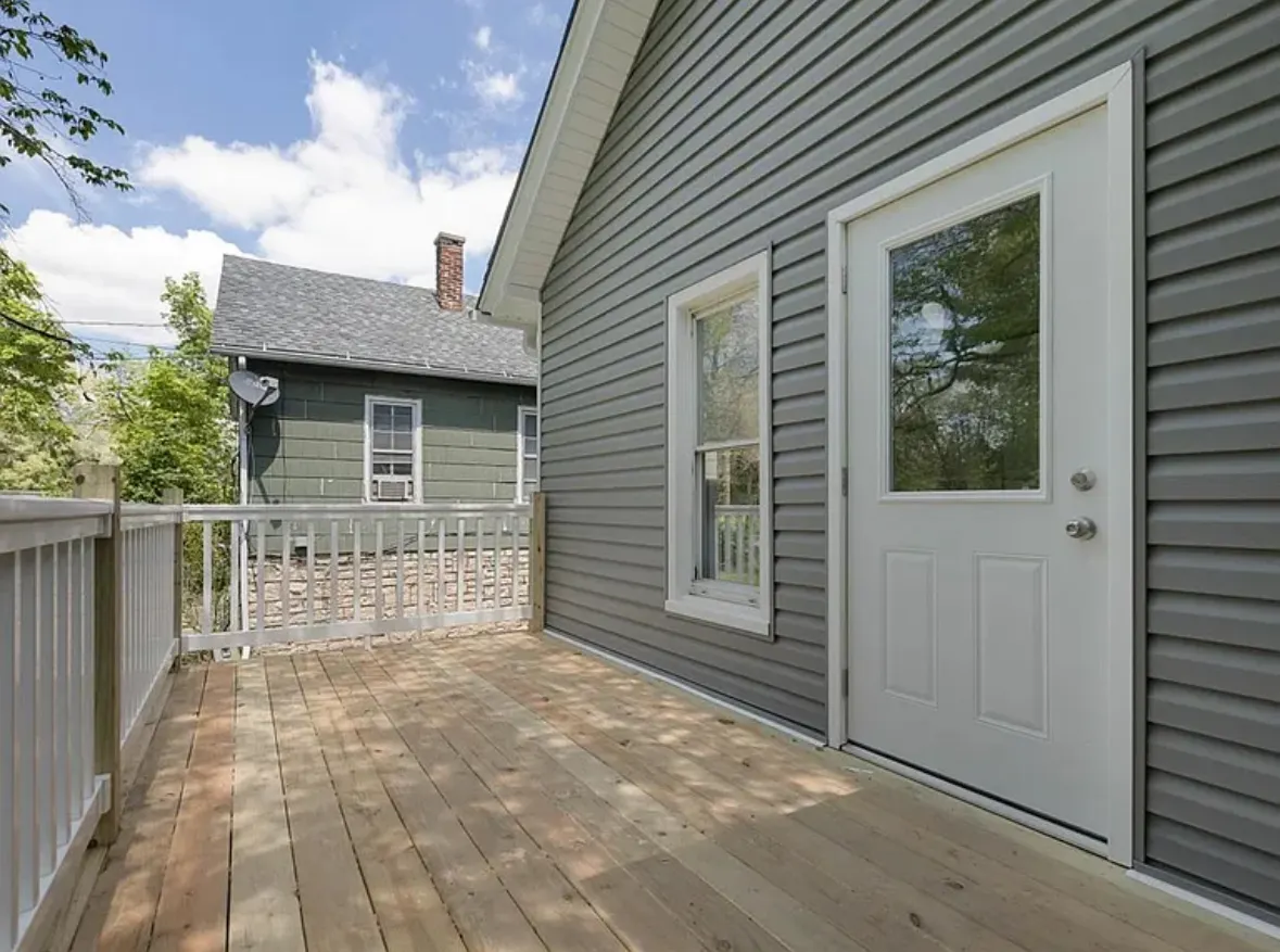 453 Water Street IL