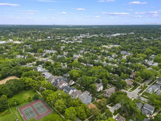5244 Benton Avenue IL