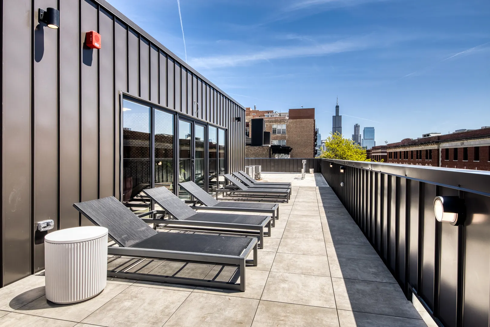 1550 W Monroe Street 102 IL