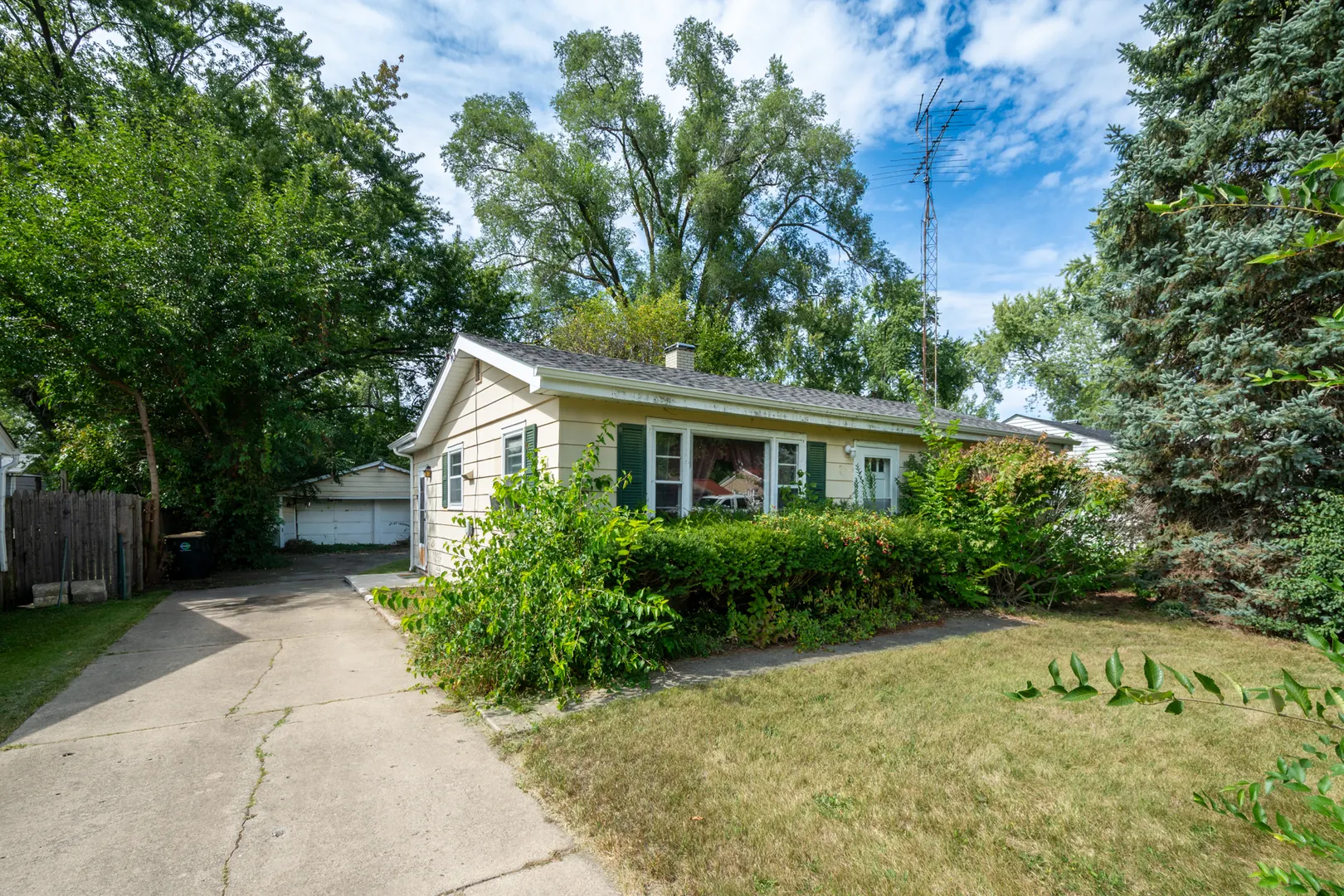 276 Hickory Lane IL