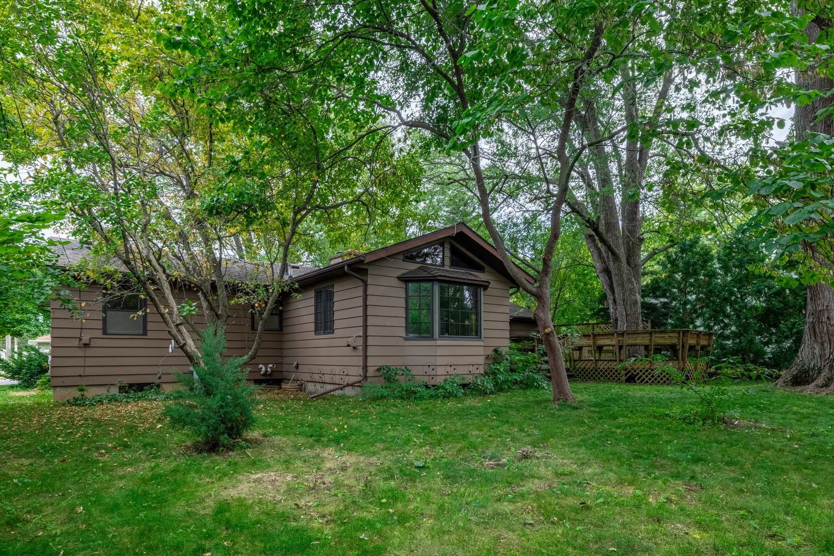 1430 S Blackhawk Avenue IL