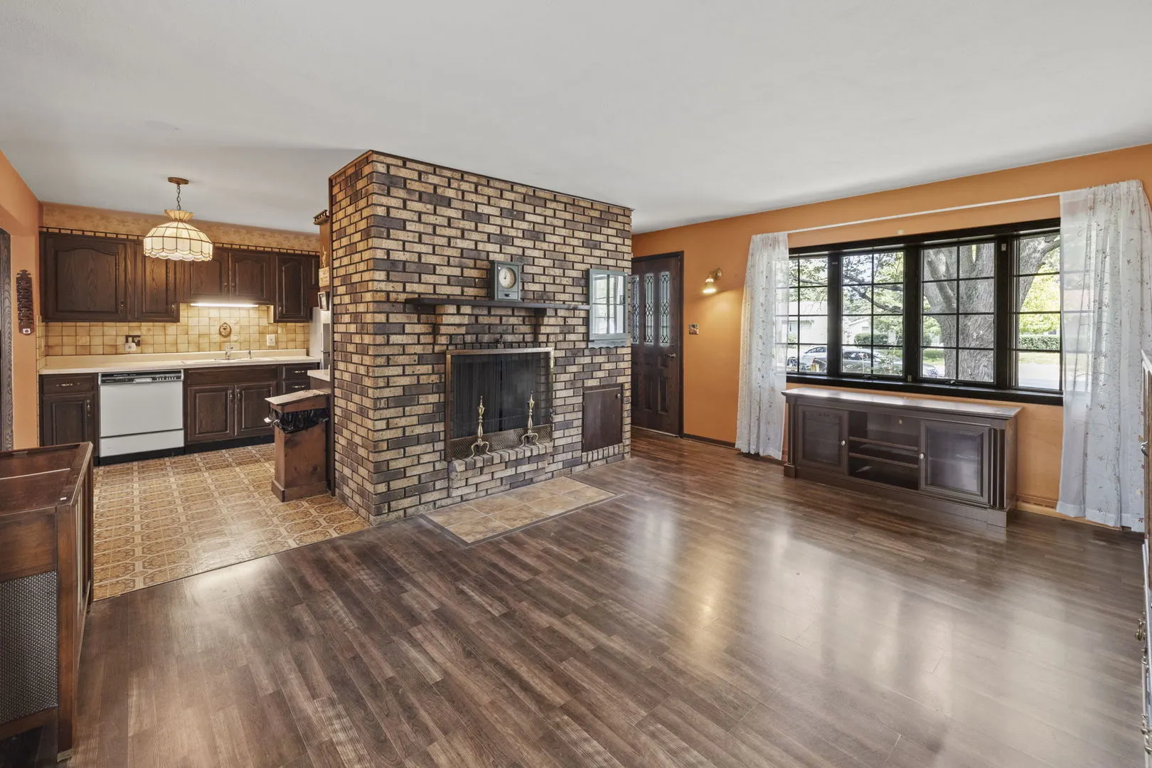 1430 S Blackhawk Avenue IL