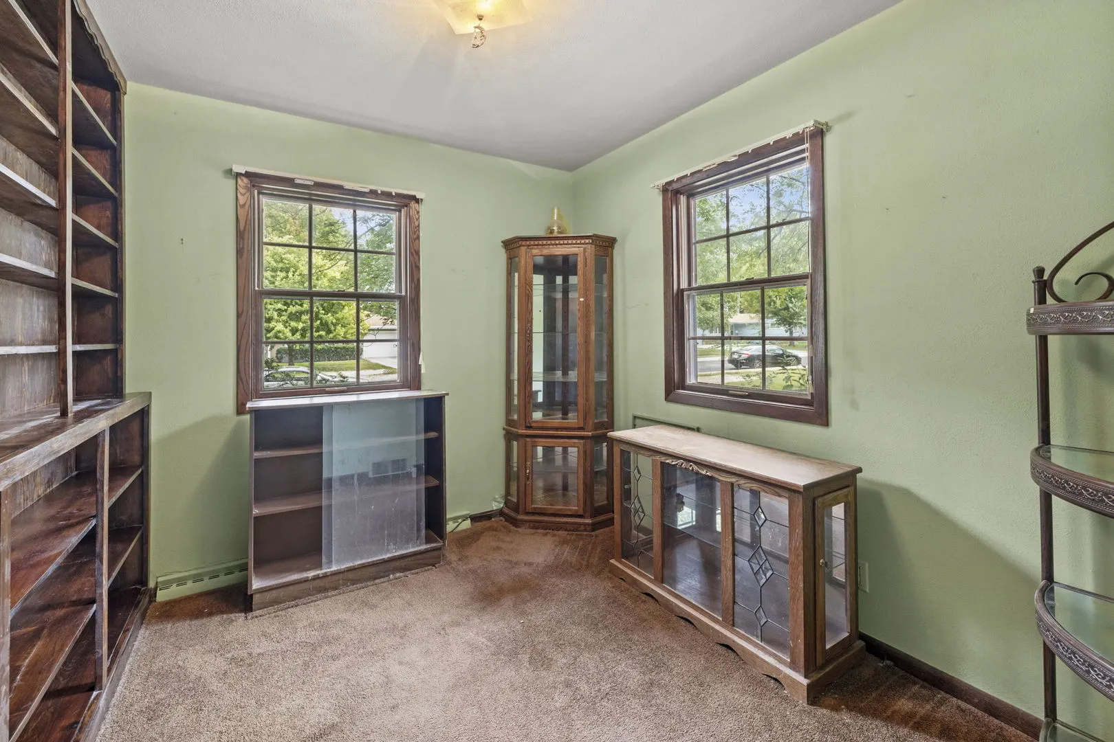 1430 S Blackhawk Avenue IL