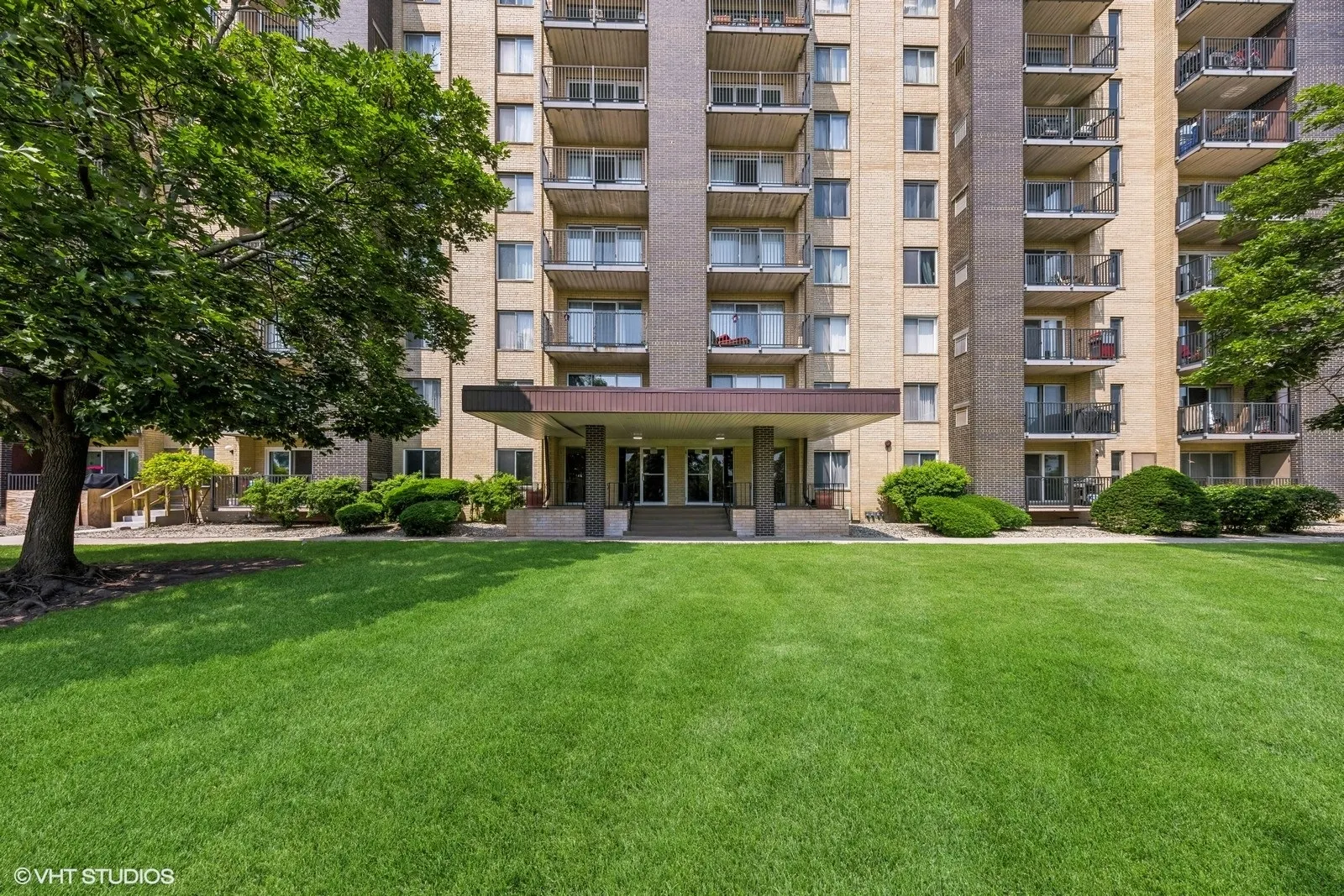 5400 Walnut Avenue 214 IL