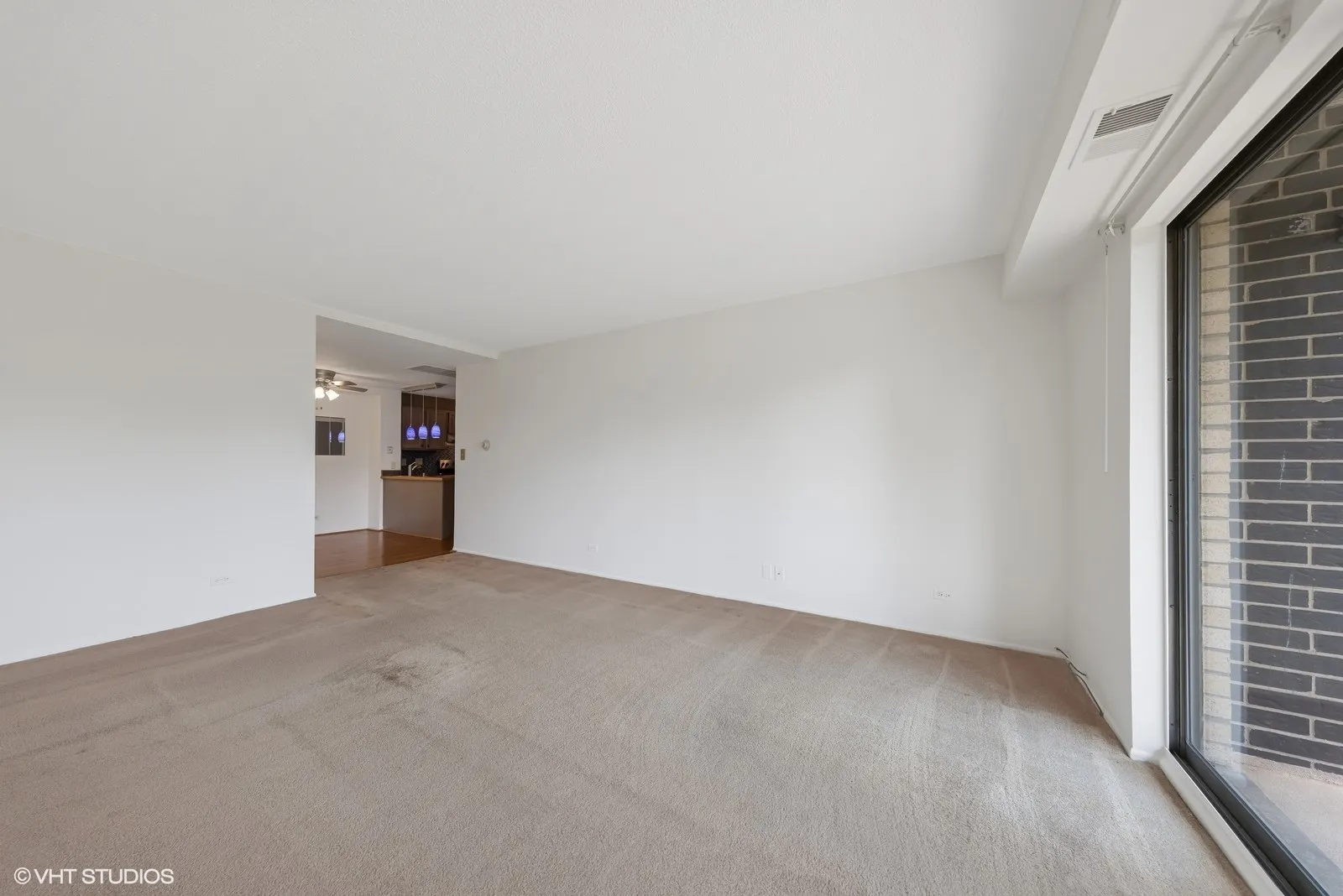 5400 Walnut Avenue 214 IL